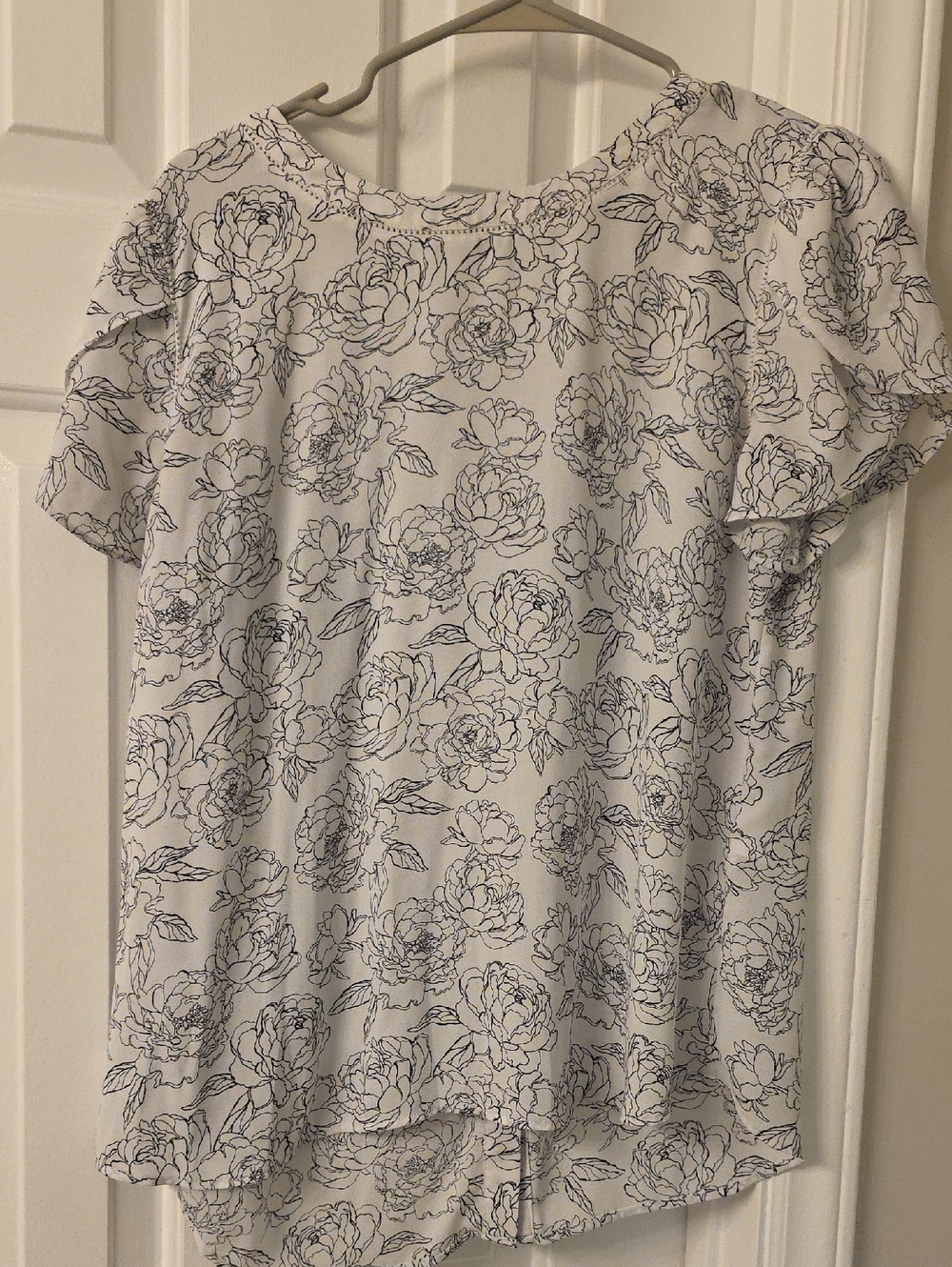 41 Hawthorn White Blouse with Navy Floral Print